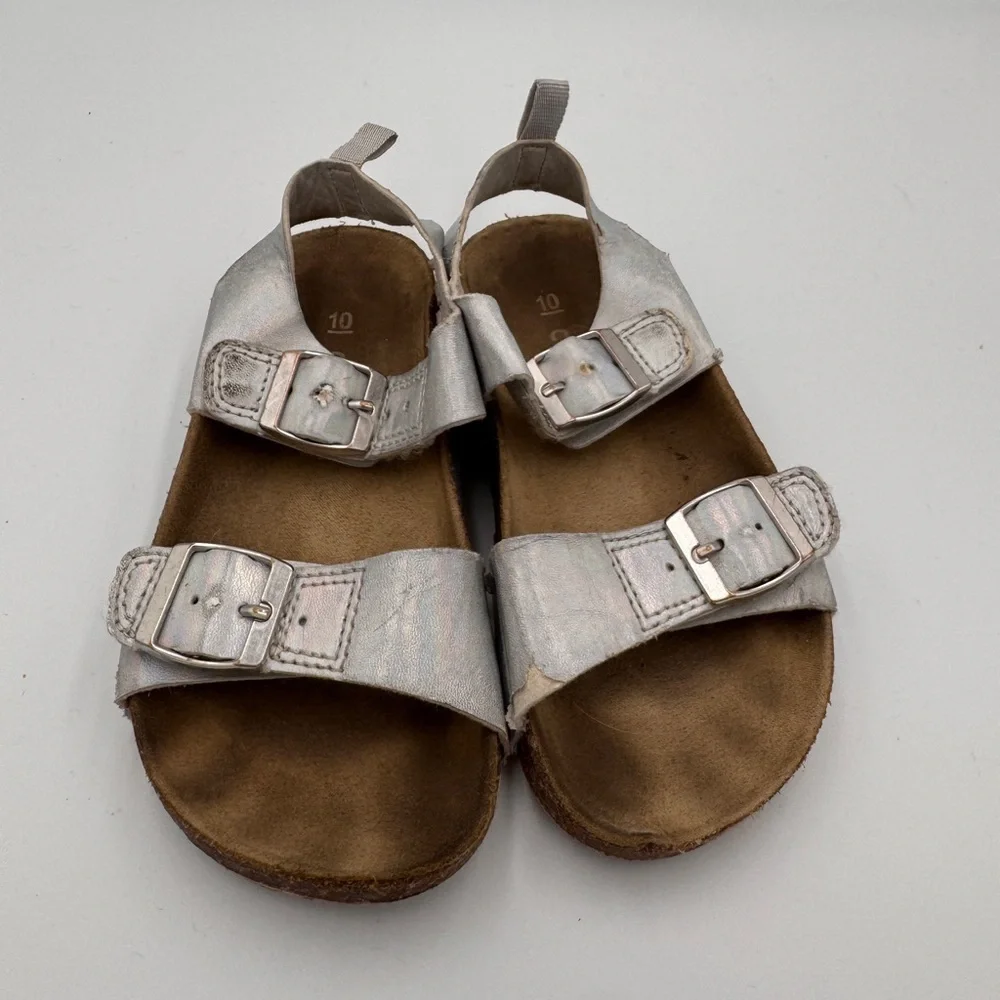 Carter's Girls Toddler Size 10 Kids Gladiator Sandals in Shimmering Silver